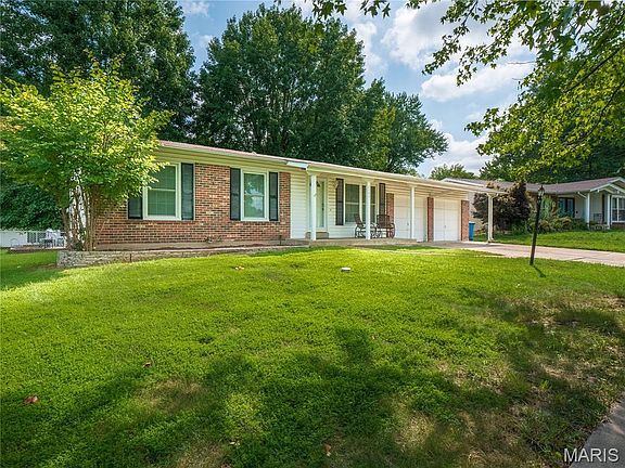 3rd image of 2343 La Madera Ln