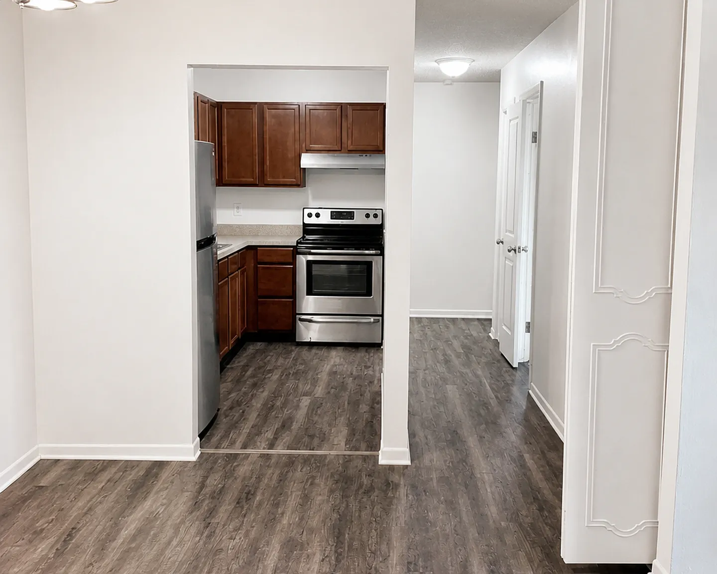 Crestview Apartments — Photo 3