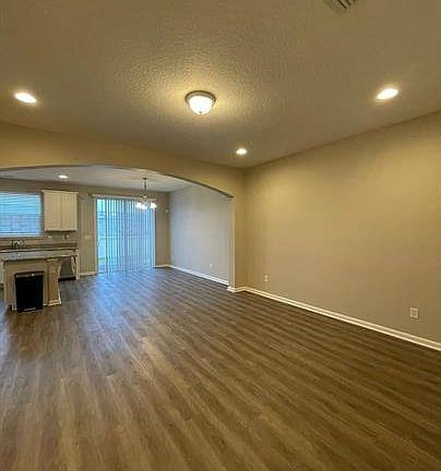 4th image of 816 Grover Ln