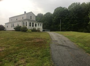 89 Saint Laurent St, Epping, NH 03042