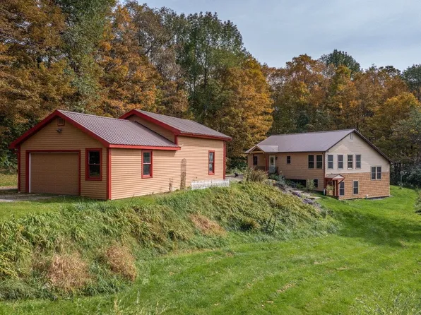 27 Apple Blossom Drive, Waterbury, VT 05677