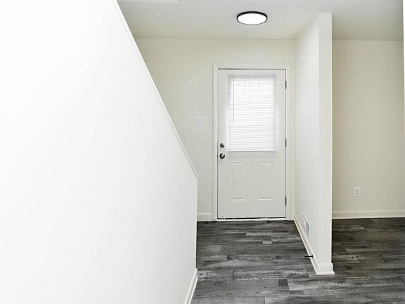 4th image of 2803 Wood Hollow Pl