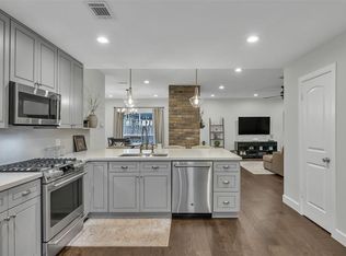 42 Still Corner Pl, Spring, TX 77381