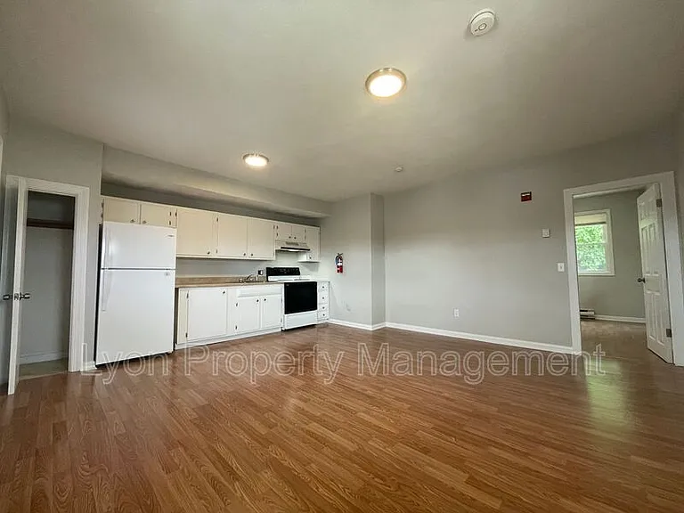 14 Smith St #4 — Photo 1