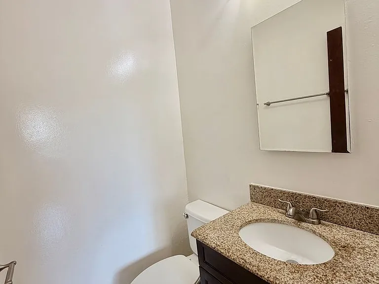 5612 Harold Way — Photo 18