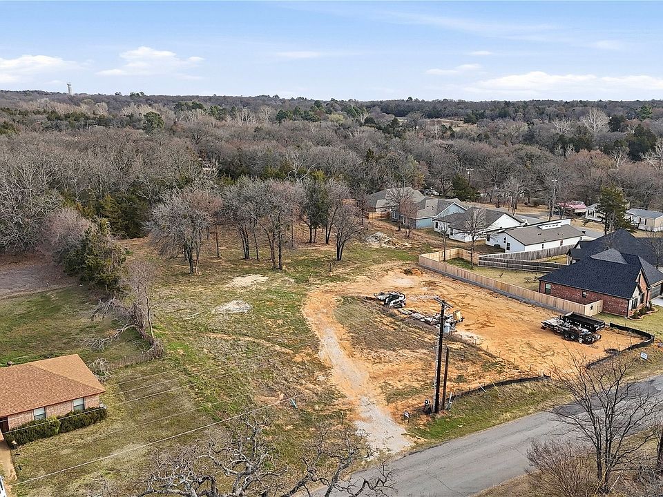 1st image of 1711 Cathey Dr