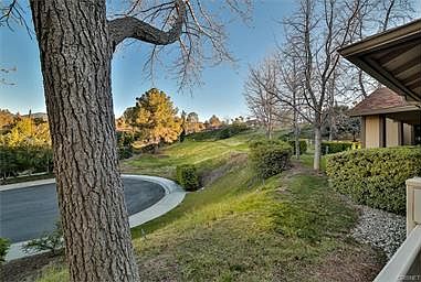 4th image of 26214 Rainbow Glen Dr
