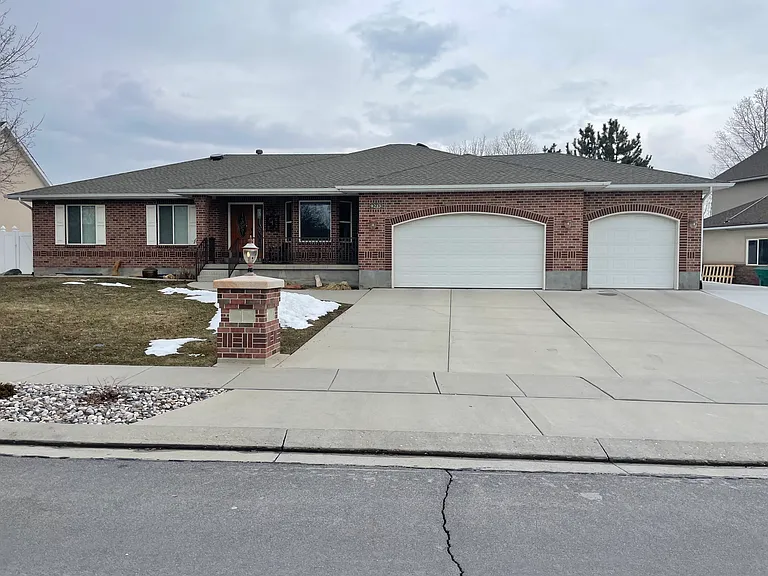 S Trimble Creek Dr — Photo 1