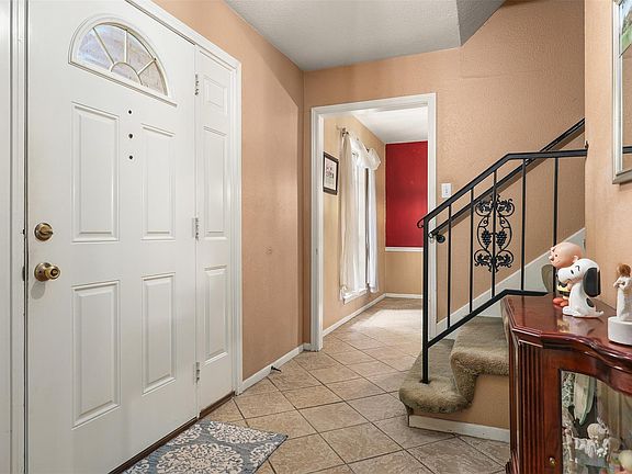 5th image of 15826 Cavendish Dr