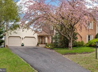 9225 Copenhaver Dr, Potomac, MD 20854