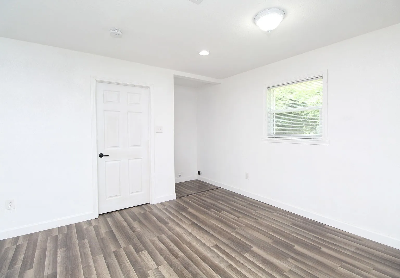 4 bed, 2.0 bath, 1424 sqft, $1,600 — Photo 4