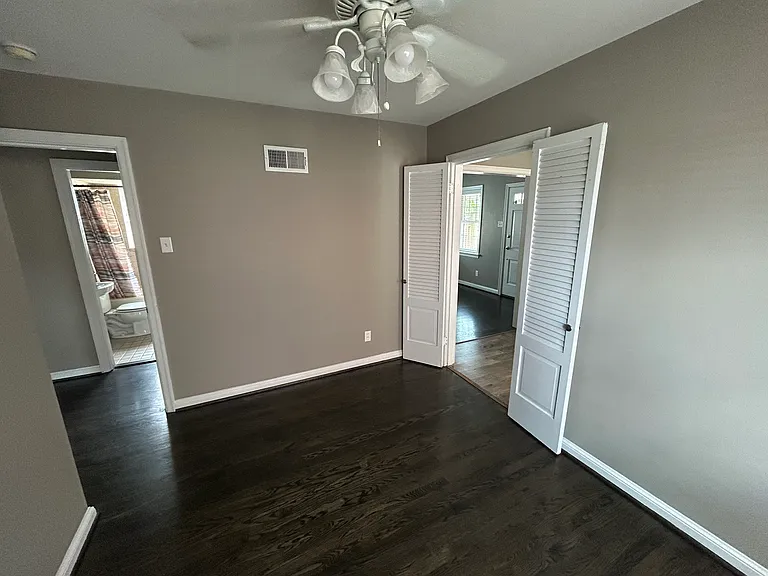 7521 Hoover Ave — Photo 10