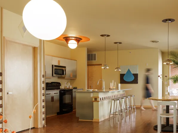 The Medallion - Fully Furnished Flexible Leases 30+ Days, 525 E Main St APT 105, Madison, WI 53703