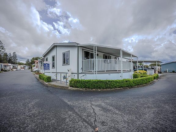 2nd image of 87 Blue Jay Drive