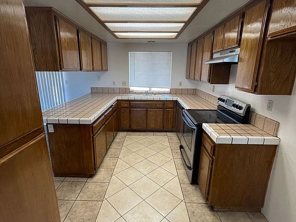 4th image of 22174 Pahute Rd