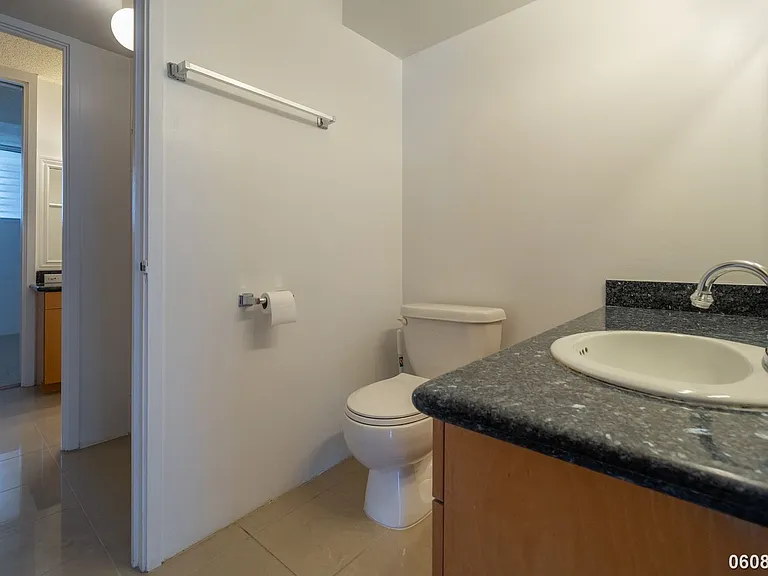 1676 Ala Moana Blvd #710 — Photo 24