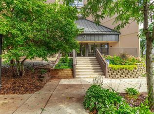 7200 York Ave S APT 205, Edina, MN 55435