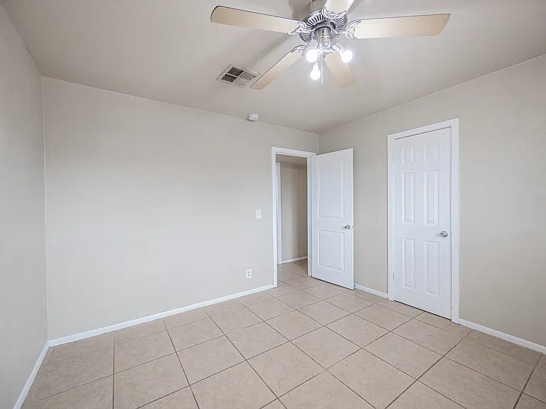2062 E Nancy Ln — Photo 22