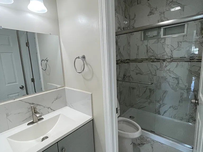 940 S 40th St — Photo 9