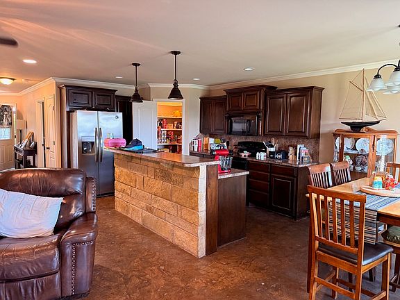 3rd image of 3836 Carrera Ln