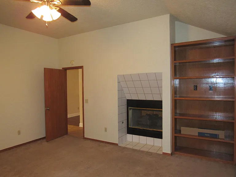 1809 Pinnacle Ln — Photo 13