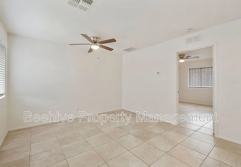 1634 E Monroe St #2 — Photo 10