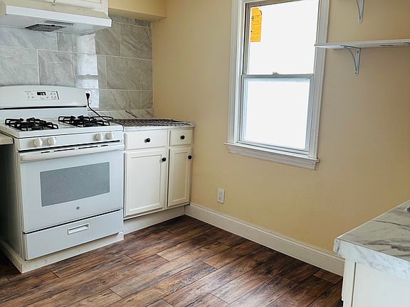 4th image of 685 Lasalle Ave #2