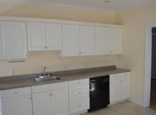 91 Main St, Woburn, MA 01801