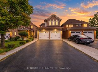 64 Narrow Valley Cres, Brampton, ON L6R2M4