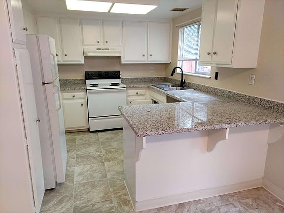 2nd image of 3837 Underwood Dr APT 1