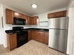 1045 NE 10th Ave, Fort Lauderdale, FL 33304