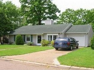 1709 Avenue L, Sterling, IL 61081