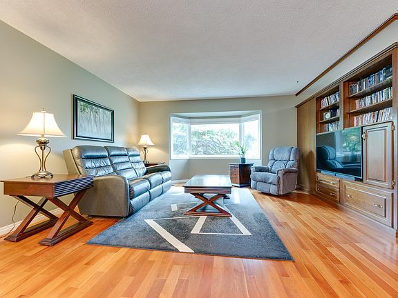 4th image of 5203 105th St NW