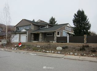 720 Golf Course Dr, Chelan, WA 98816