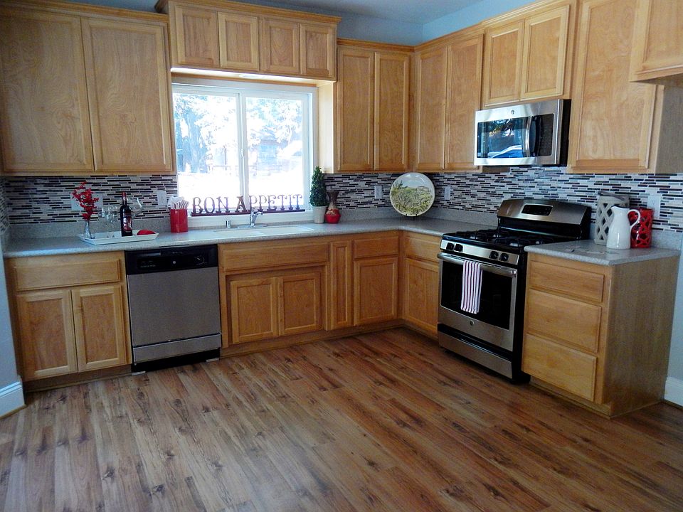 1st image of 376 Lovers Ln