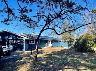 3 Hemlock Cir, Gales Ferry, CT 06335