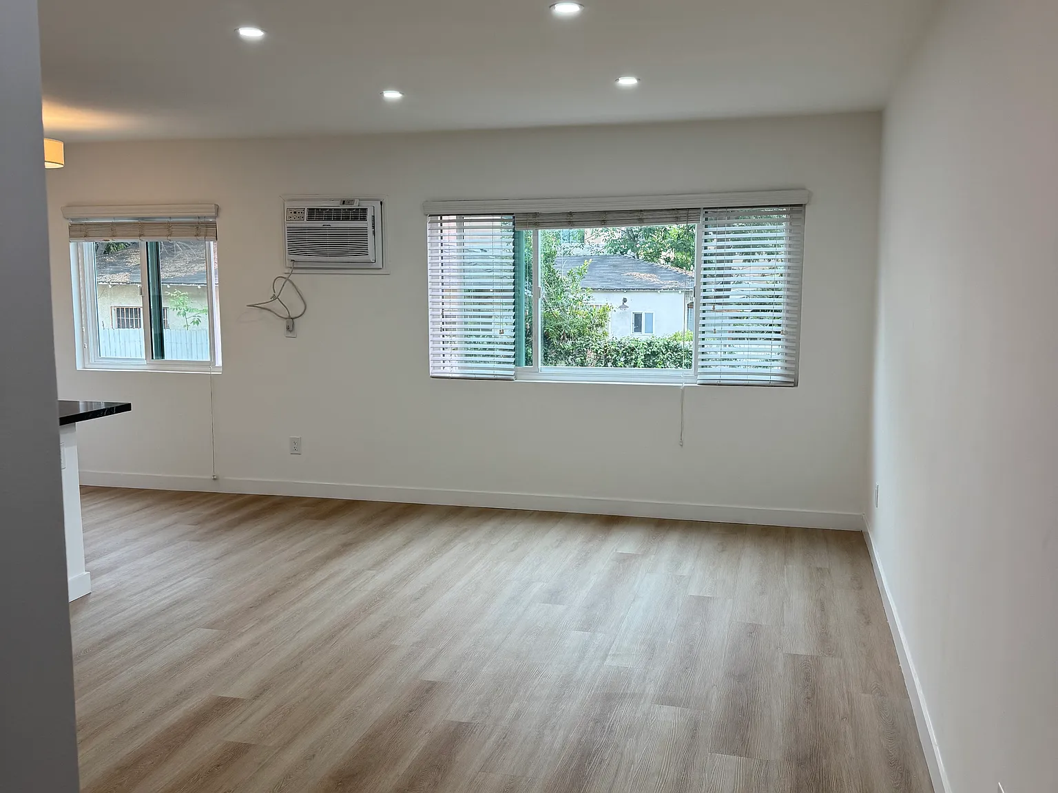 Studio, 475 sqft, $1,575 — Photo 4