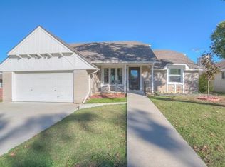 1032 Macklyn Ln, Bartlesville, OK 74006