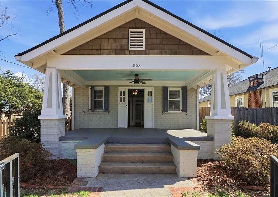 1st image of 808 3rd Ave