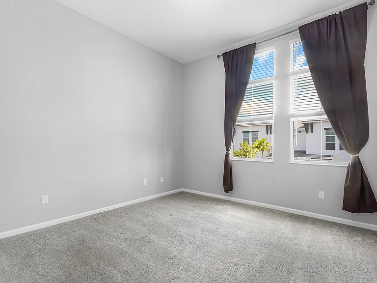 16474 Helix Ct — Photo 28