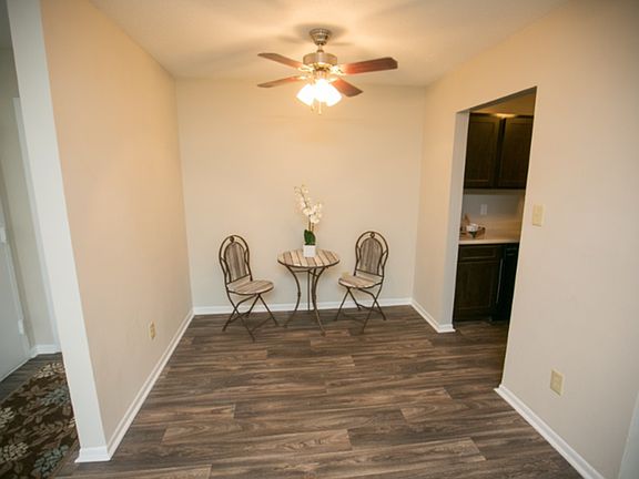 4th image of 4790 Park Towne Way APT 335