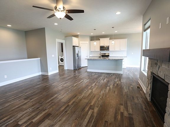 4th image of 7838 Yankee Woods Dr