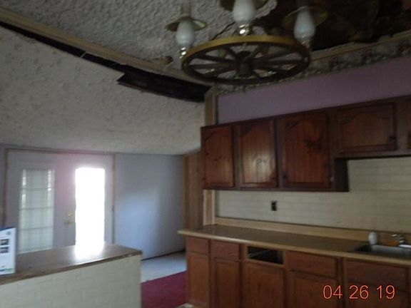 4th image of 1122 Sheridan St