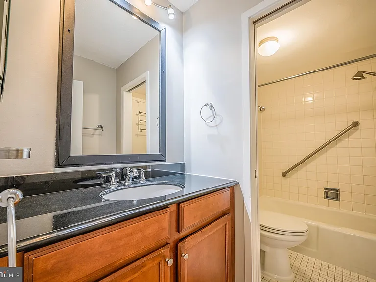 4515 Willard Ave #2219S — Photo 12