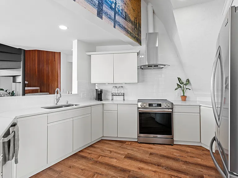 7005 Lake View Point Dr — Photo 14