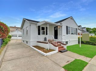 57 Catherine Ave, Franklin Square, NY 11010