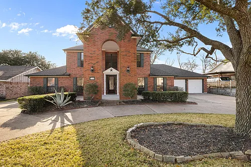 1400 Oak Hollow Dr Photo 1