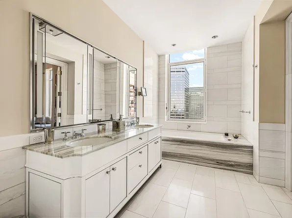 30 Park Place image 10 of 13