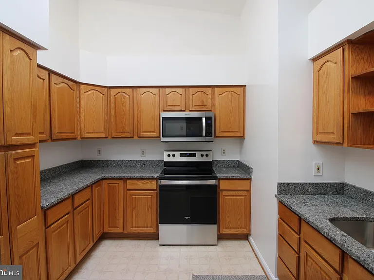 7509 Ashby Ln #N — Photo 16