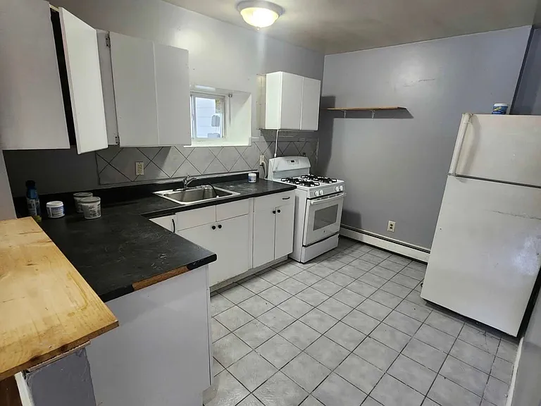 11 Smith St #O — Photo 3